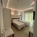 Hotel Maki