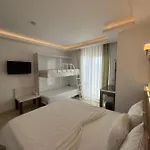 Hotel Maki 2*