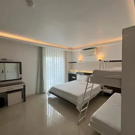 Maki Hotel 2*