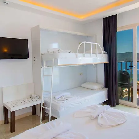 Maki Hotel