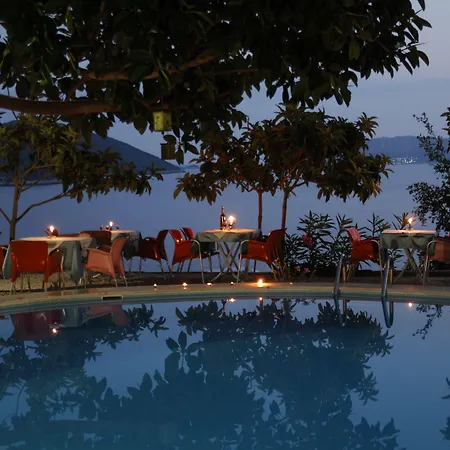 Maki Hotel